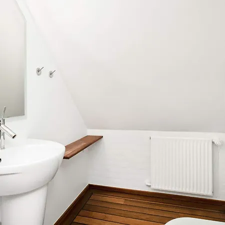 6 Person In Skagen-by Traum
